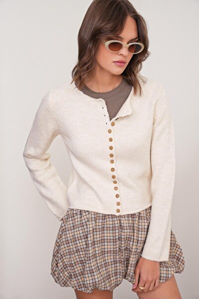 Mixray 6957 Women's Buttoned Crew Neck Knitwear Cardigan Natural