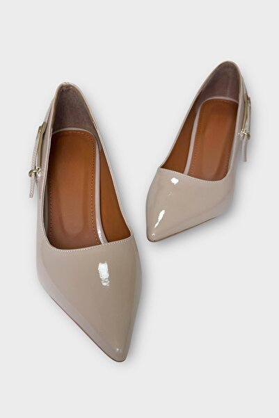 Liger Women's Patent Leather Side Band Detailed Heeled Shoes Beige