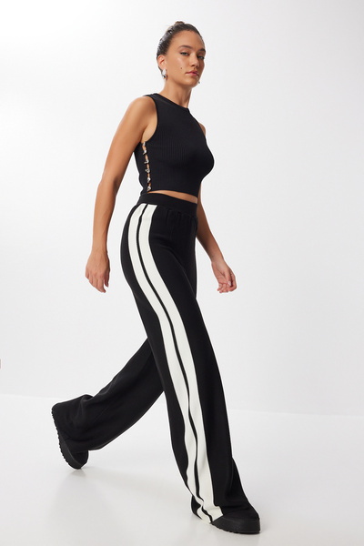 Happiness İstanbul Kadın Siyah Ekru Kontrast Şeritli Triko Pantolon Kİ00167