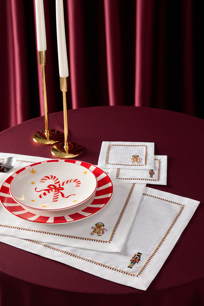 TRENDYOLMİLLA HOME Σετ 2 Αμερικανικά Σερβίτσια με θέμα την Πρωτοχρονιά 32x48cm & Σετ 2 Χαρτοπετσέτες Κοκτέιλ 15x15cm TPHAW26RUN00002