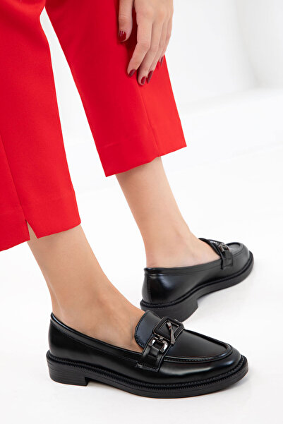 SOHO Черни дамски мокасини 21095