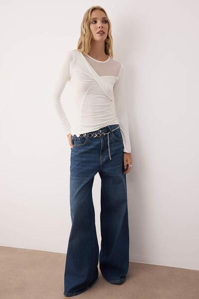 Trendyol Collection Ecru Collar Detailed Fitted/Slim Fit Knitted Blouse Twoaw26Bz00173