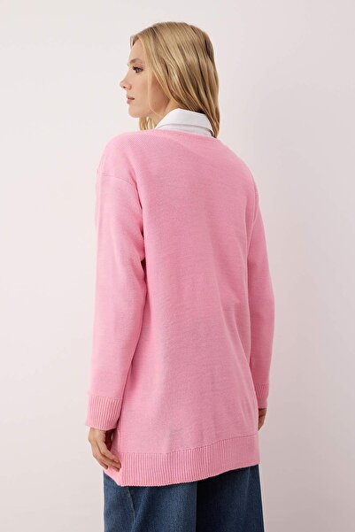 Trendyol Modest Rózsaszín gyöngy részletekkel díszített, gombos kötöttáru kardigán TCTAW26US00031