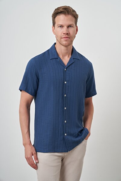 Morven Мъжка риза с къс ръкав и отворена яка, в цвят индиго и стандартна кройка