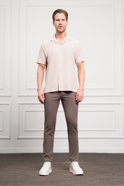 Morven Чоловіча бежева сорочка з коротким рукавом та коміром-стійкою