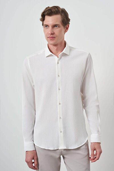 Morven Чоловіча біла сорочка з гофре, динамічним кроєм та італійським коміром