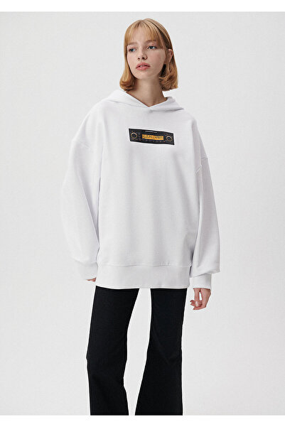 Mavi Hüzünlü Karışık Baskılı Kapüşonlu Beyaz Sweatshirt 0S10124-620