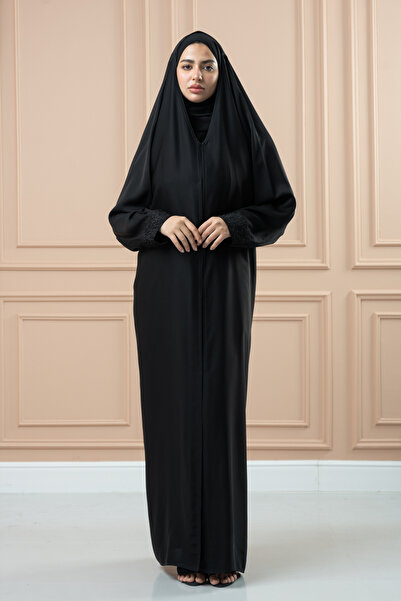 LAVİNİA عباية نسائية من لافينيا, قماش بلاك بيري مطرزة مفتوحة الرأس.