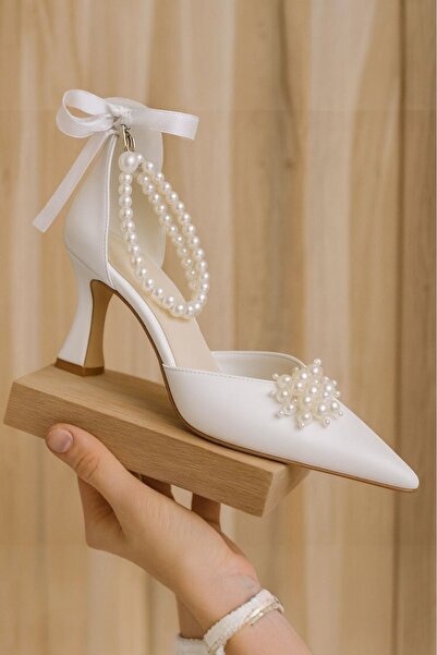 Famels High Heeled Shoes with Pearl Ankle and Bow, Special Evening Dress Shoes, Elegant Design and Matching Bag