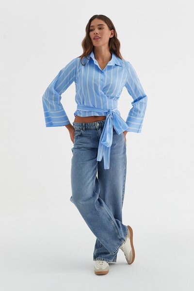 MARKALİSTE Μπλε ριγέ πουκάμισο με δέσιμο στη μέση