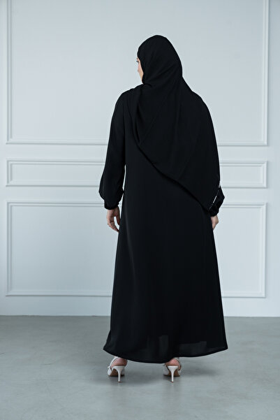 LAVİNİA Lavinia women's abaya with a turn-down collar and embroidered with Al-Fursan fabric