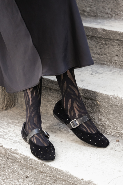 Marjin Kadın Küt Burun Tokalı Zımbalı Babet Velona Siyah Süet