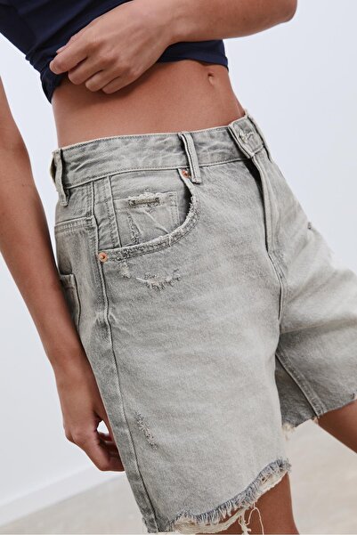 Stradivarius Uzun denim şort