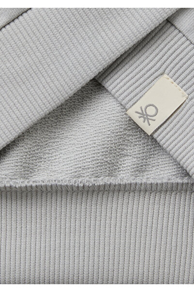 United Colors of Benetton Erkek Çocuk Gri Melanj Marvel Kahraman Baskılı Etiket Logolu Kapüşonlu Sweatshirt