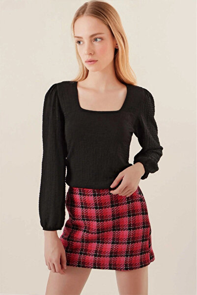 hazelin Γυναικεία πλεκτή μπλούζα με μαύρο μπαλόνι με υφή τετράγωνο γιακά HZL23W-BD104421