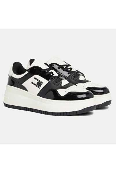 Tommy Hilfiger Спортни обувки TJW Ретро Баскет Флатформ Лачени