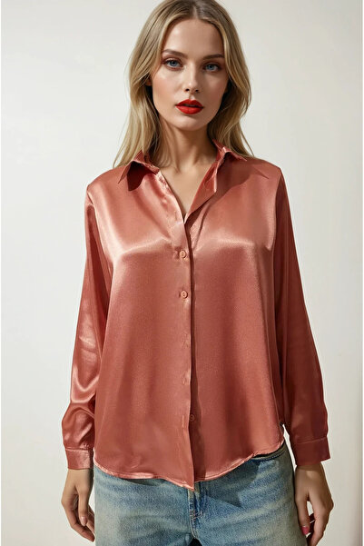 hazelin Γυναικείο πουκάμισο με ελαφριά ριχτάρια κανέλας με σατέν επιφάνεια HZL22W-BD139641