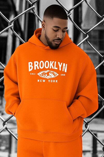 DM DOLCE MORE سويت شيرت بروكلين مطبوع بمقاس كبير