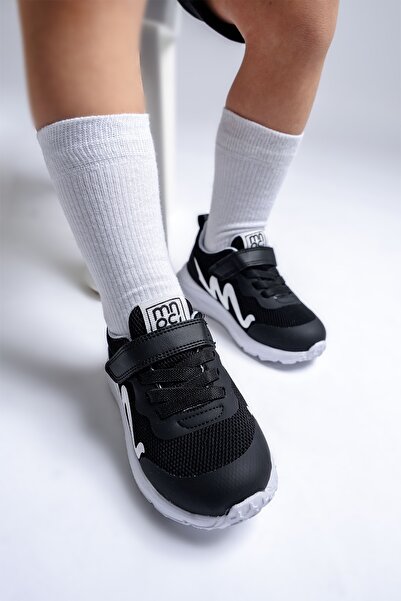 mnpc Boy's Black Sports Shoes