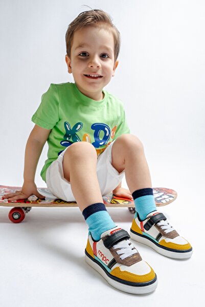 mnpc Boy's Yellow Casual Shoes