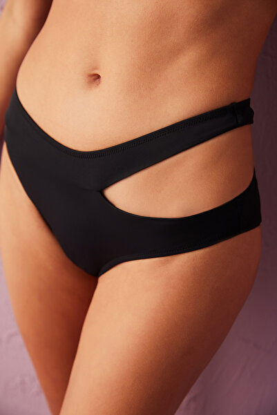 Penti x Cornetto Siyah Lera Cut Bikini Altı