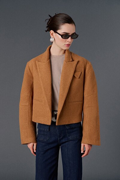 VATKALI Cep detaylı oversize kaşe crop ceket