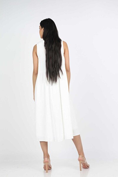 Nichii Solid Midi Dress with Closed Neck, No Sleeves -