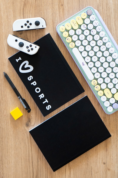 Be Online مجموعة Sport I Love Sports - دفتر ملاحظات مخطط بغطاء مرن مقاس 14,8 ...