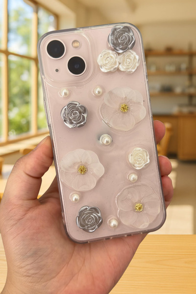Vip Case iPhone 13/14/15  ile Uyumlu - 3D Çiçek Desenli Şeffaf  Zarif, Şık ve Modern Tasarım Ödüllü Pearl