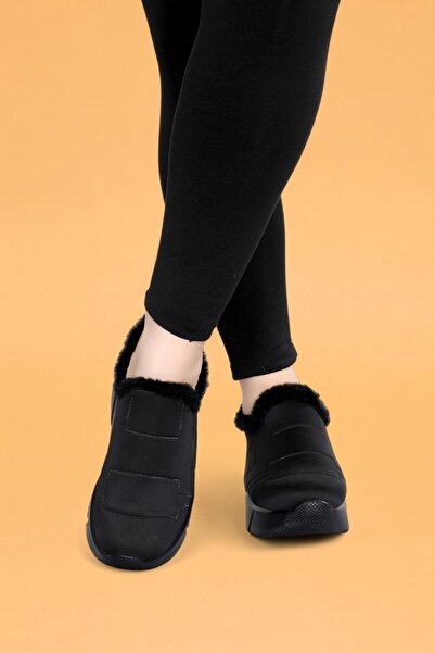 layki Black Colored Parachute Fabric Winter Women's Sports Shoes with Fur Inside