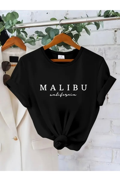 mercoledi تي شيرت ماليبو كاليفورنيا مطبوع برقبة دائرية كبيرة الحجم