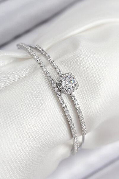 SeyCey.co سوار نسائي من النحاس مرصع بحجر الزركون موديل باجيت فضي اللون