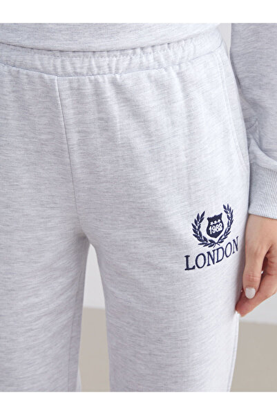LC Waikiki Hilfa Yeni Sezon London Nakışlı Kadın Jogger Eşofman Altı