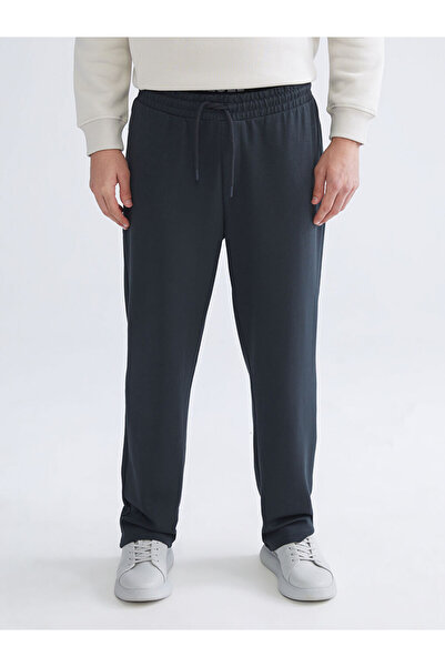 LC Waikiki Λαμπερές επιλογές από το Shining Store | Ανδρικό αθλητικό παντελόνι Standard Mold