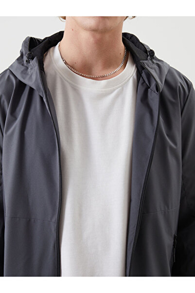 LC Waikiki Λαμπερές επιλογές από το Shining Store | Ανδρικό αδιάβροχο με κουκούλα τυπικού σχήματος