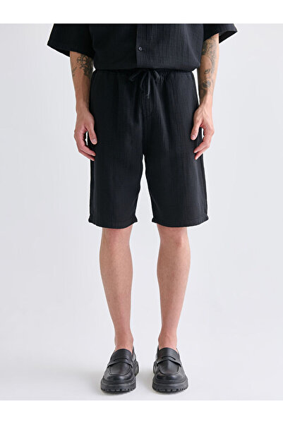 LC Waikiki Μαύρο ανδρικό σορτς μουσελίνας άνετο και άνετο