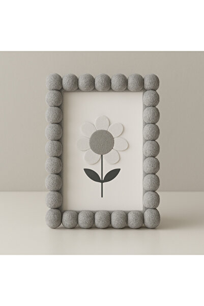 klubeconcept Decorative Photo Frame with Pompom, Desktop Standing, Can Be Hanged on the Wall, Set of 2