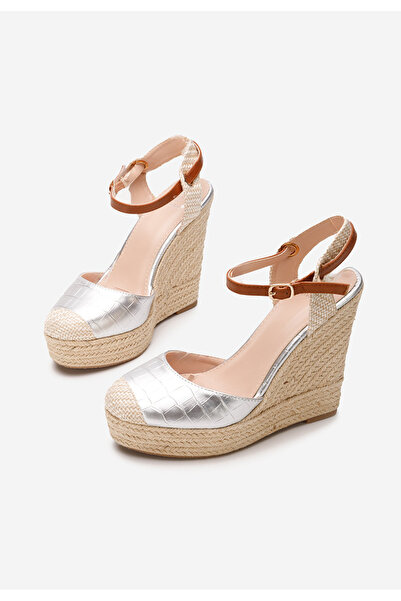 B T Shoes Stribrné sandály na klínku Benisa V2