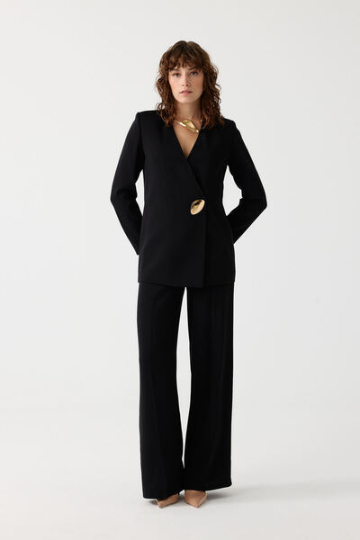 Dizayn Ella Gold aksesuarlı kruvaze kapama ceket takım EL-2704