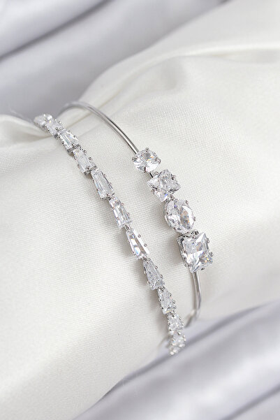 Skygo سوار نسائي من النحاس مرصع بحجر الزركون على شكل نهر مائي باللون الفضي - ...