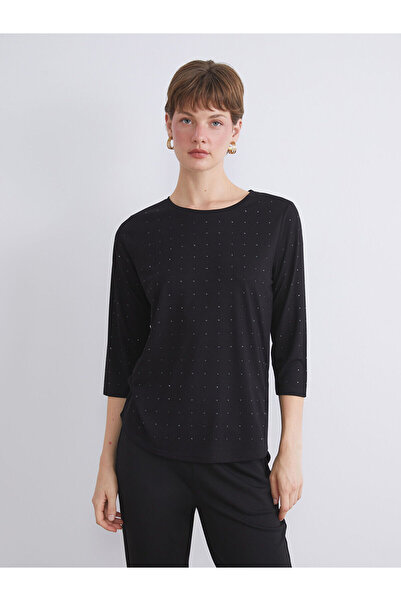 LC Waikiki بلوزة حجر الراين بياقة دائرية