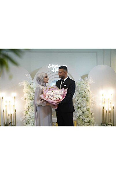 cloudhome Kız isteme çiçeği ve çikolatası şakayık