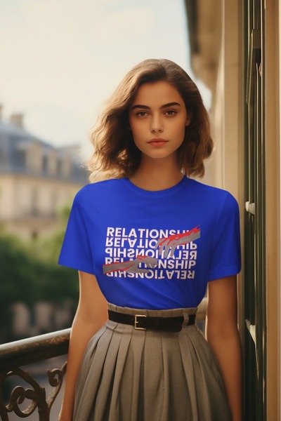 ArtYus تي شيرت نسائي/للفتيات برقبة دائرية وأكمام قصيرة مطبوع عليه "العلاقة بين الفتيات"