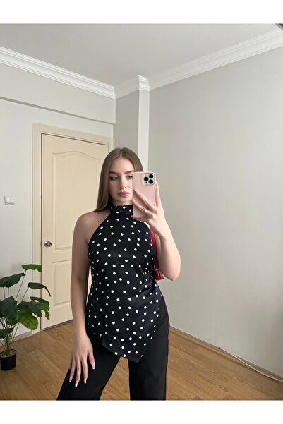 Souwe Siyah Arkası Bağlama Detaylı Puantiyeli Bluz