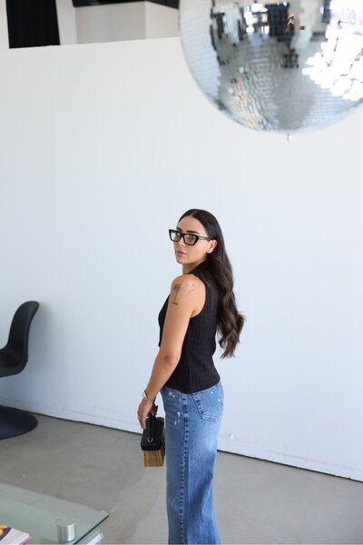 Özge Özgenç Γιλέκο με λαιμόκοψη σε σχήμα V με χρυσά κουμπιά