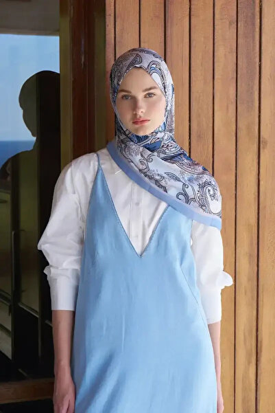 Madame Polo شال بنمط لا ينتهي من إندلس ألايف - نيلي