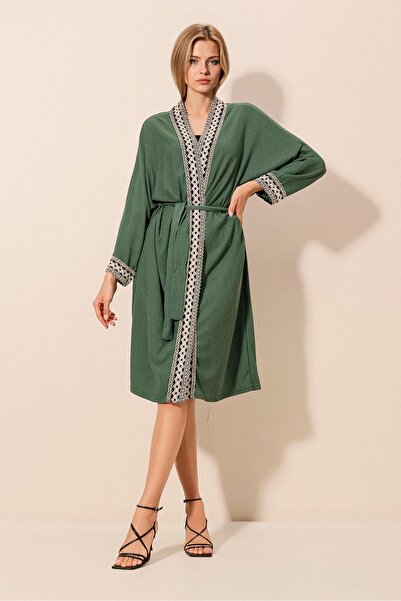 Hiccup Bdart Shawl Collar Embroidered Long Kimono