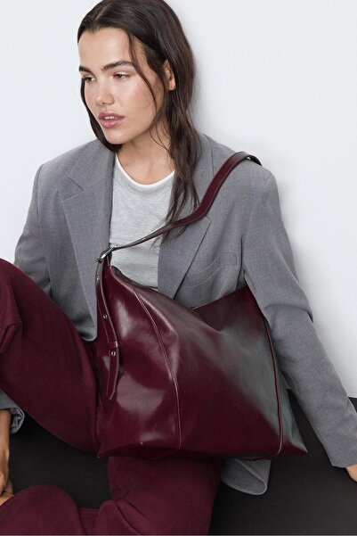 Stradivarius Shoulder bag with buckle
