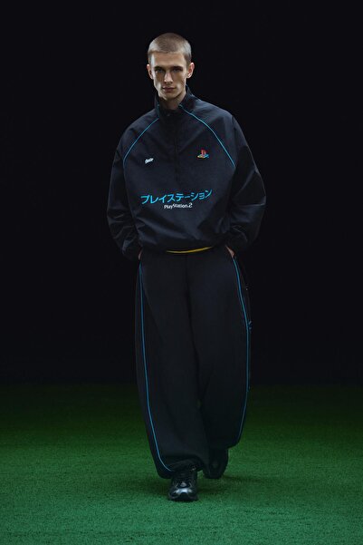 Pull & Bear PlayStation x STWD jogger pantolon