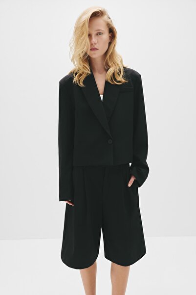 Pull & Bear Pili Detaylı Klasik Bermuda